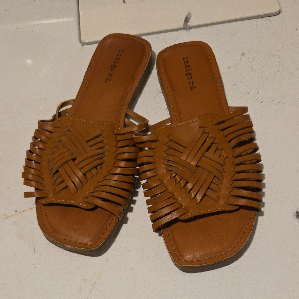 Sandles
